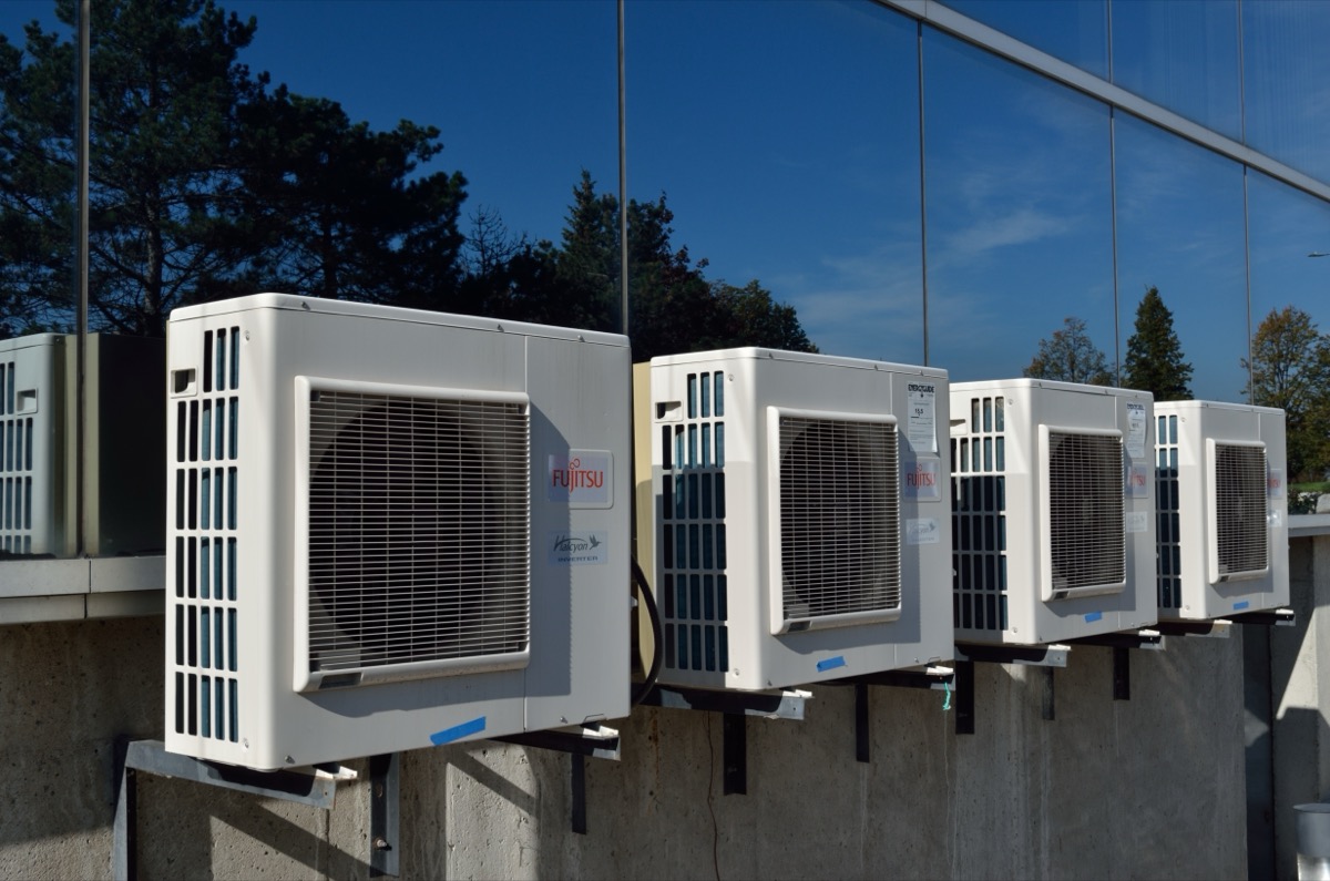 Light commercial air conditioning unit installation
